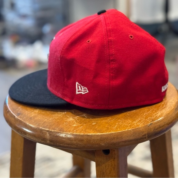 Kicks/Hi New Era Collaboration SnapBack Hat Red And Black Size 7 3/4 Hawaii - Picture 2 of 7